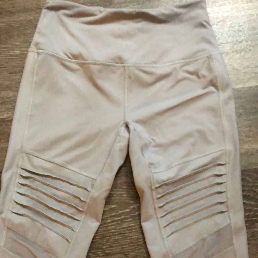 Victoria’s Secret Leggings